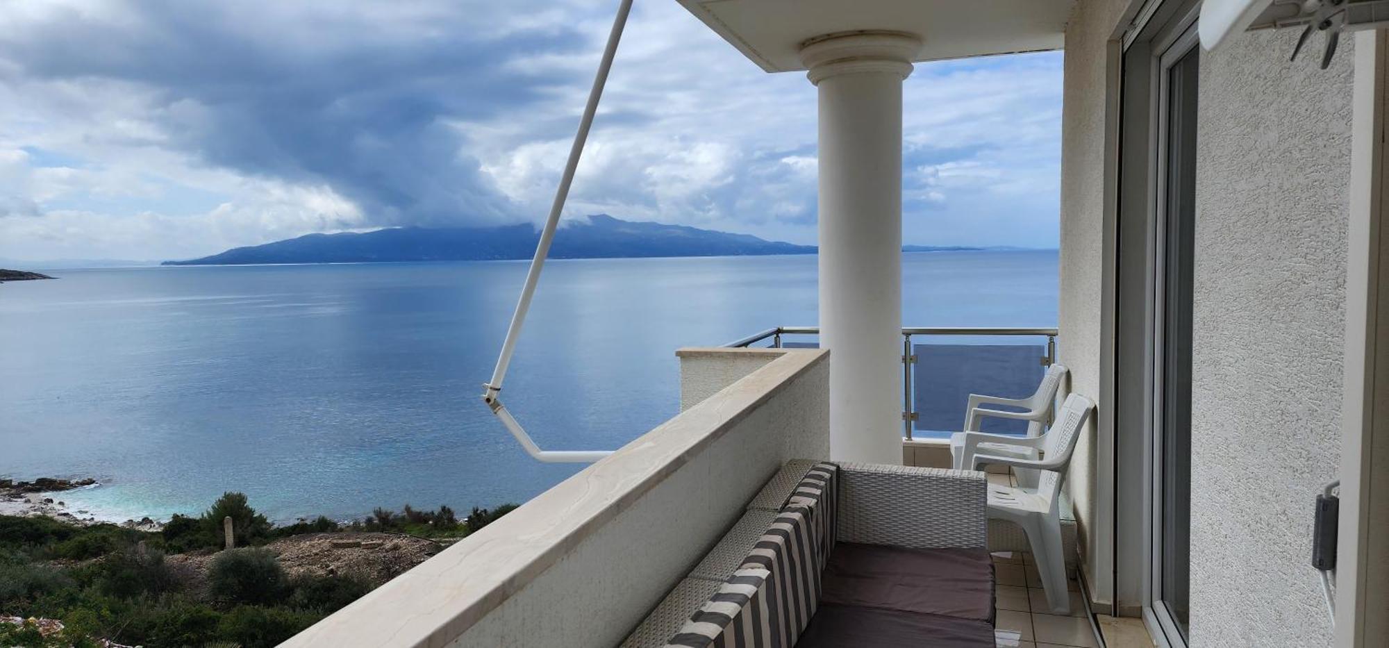 White Residence Luxury Apartments Sarande Exterior photo