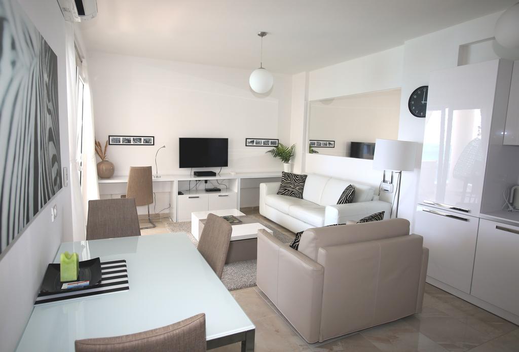 White Residence Luxury Apartments Sarande Exterior photo